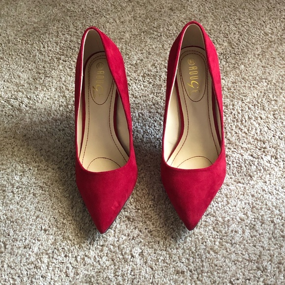 Red Pumps - Picture 2 of 4